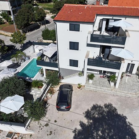 Didixi Apartments Pakoštane Exteriör bild