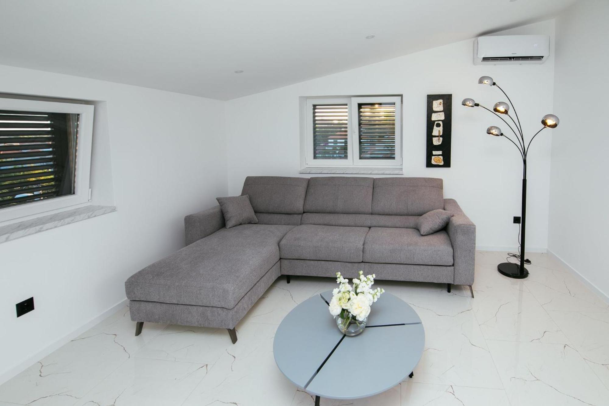 Didixi Apartments Pakoštane Exteriör bild